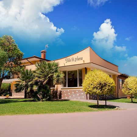 Hotel Villa Aurora Latina Buitenkant foto