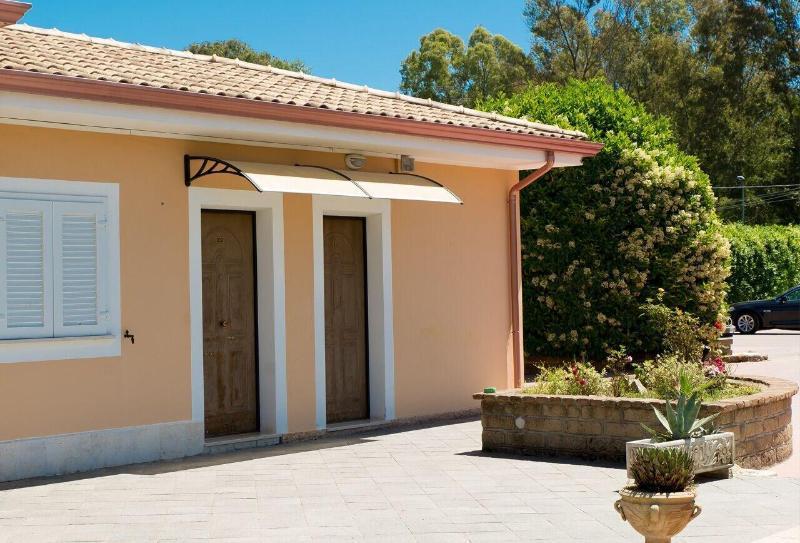 Hotel Villa Aurora Latina Buitenkant foto