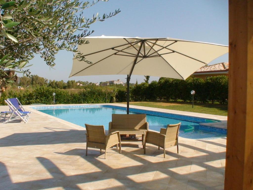 Hotel Villa Aurora Latina Buitenkant foto