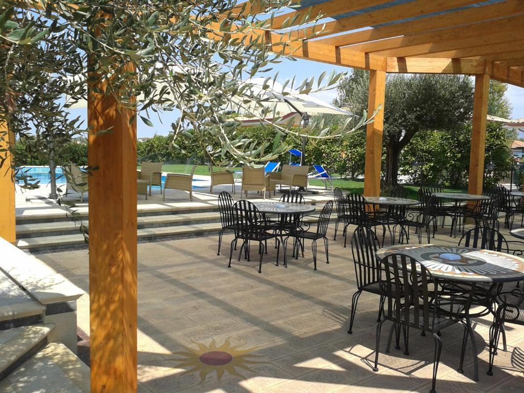 Hotel Villa Aurora Latina Buitenkant foto