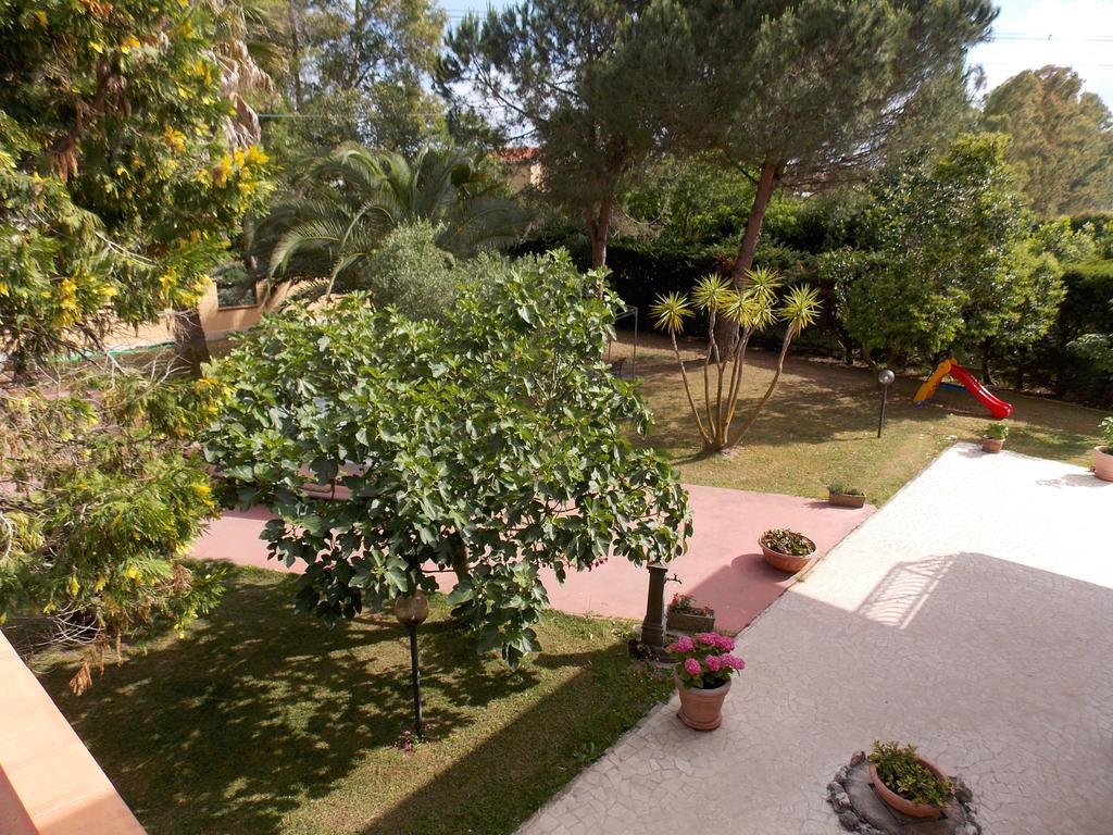 Hotel Villa Aurora Latina Buitenkant foto