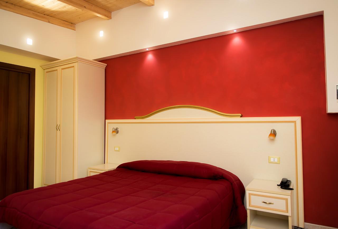 Hotel Villa Aurora Latina Buitenkant foto