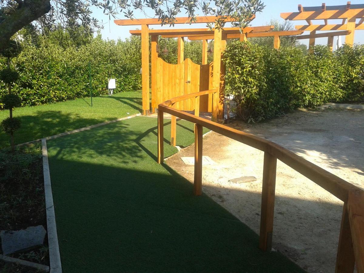 Hotel Villa Aurora Latina Buitenkant foto