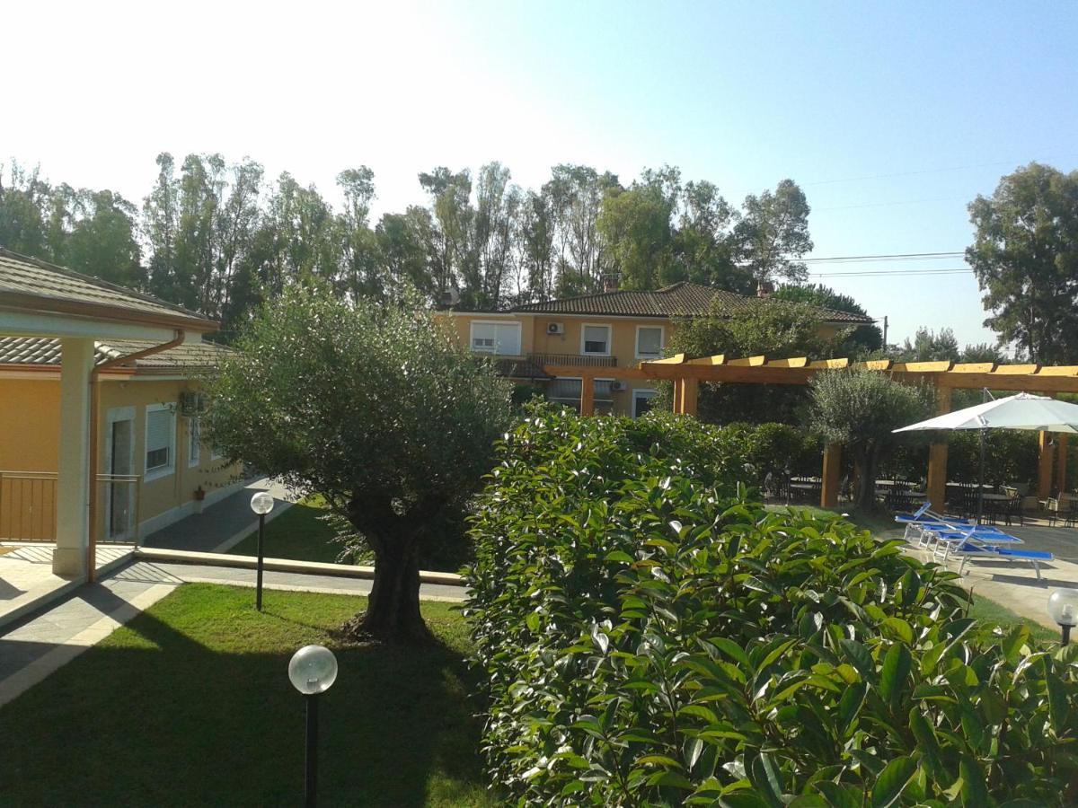 Hotel Villa Aurora Latina Buitenkant foto